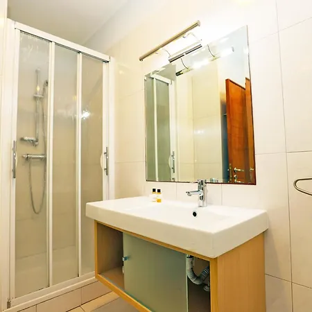 A01 - Marina Mirror Harbour Apartment Lagos