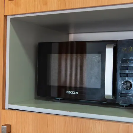 A01 - Marina Mirror Harbour *