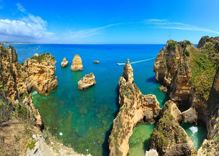 A01 - Marina Mirror Harbour * ラゴス