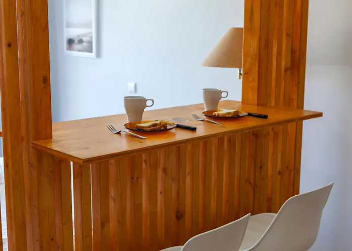 A01 - Marina Mirror Harbour ラゴス