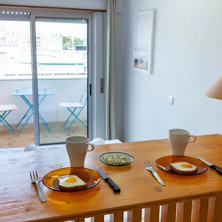 A01 - Marina Mirror Harbour لاغوس